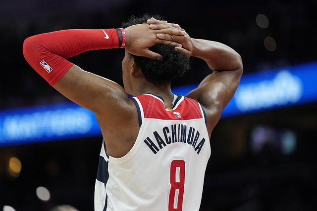 主场不敌南京 吉林男篮遭遇两连败季后赛前景堪忧主场不敌南京 吉林男篮遭遇两连败季后赛前景堪忧