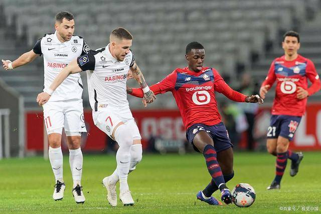 新科状元轰33分老鹰力克尼克斯 独行侠擒公牛