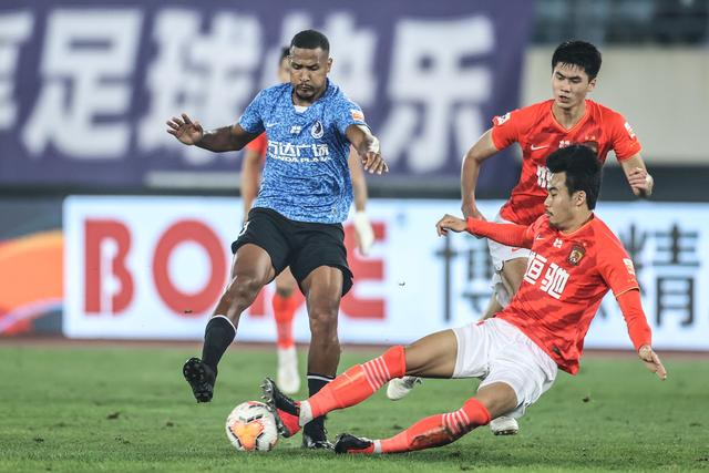锡安31分鹈鹕大胜国王 爵士险胜火箭止13连败